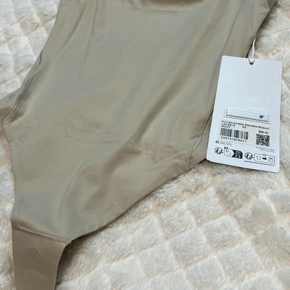 Lululemon Wundermost Ultra-Soft Nulu Square-Neck Sleeveless Bodysuit - Picture 2 of 3